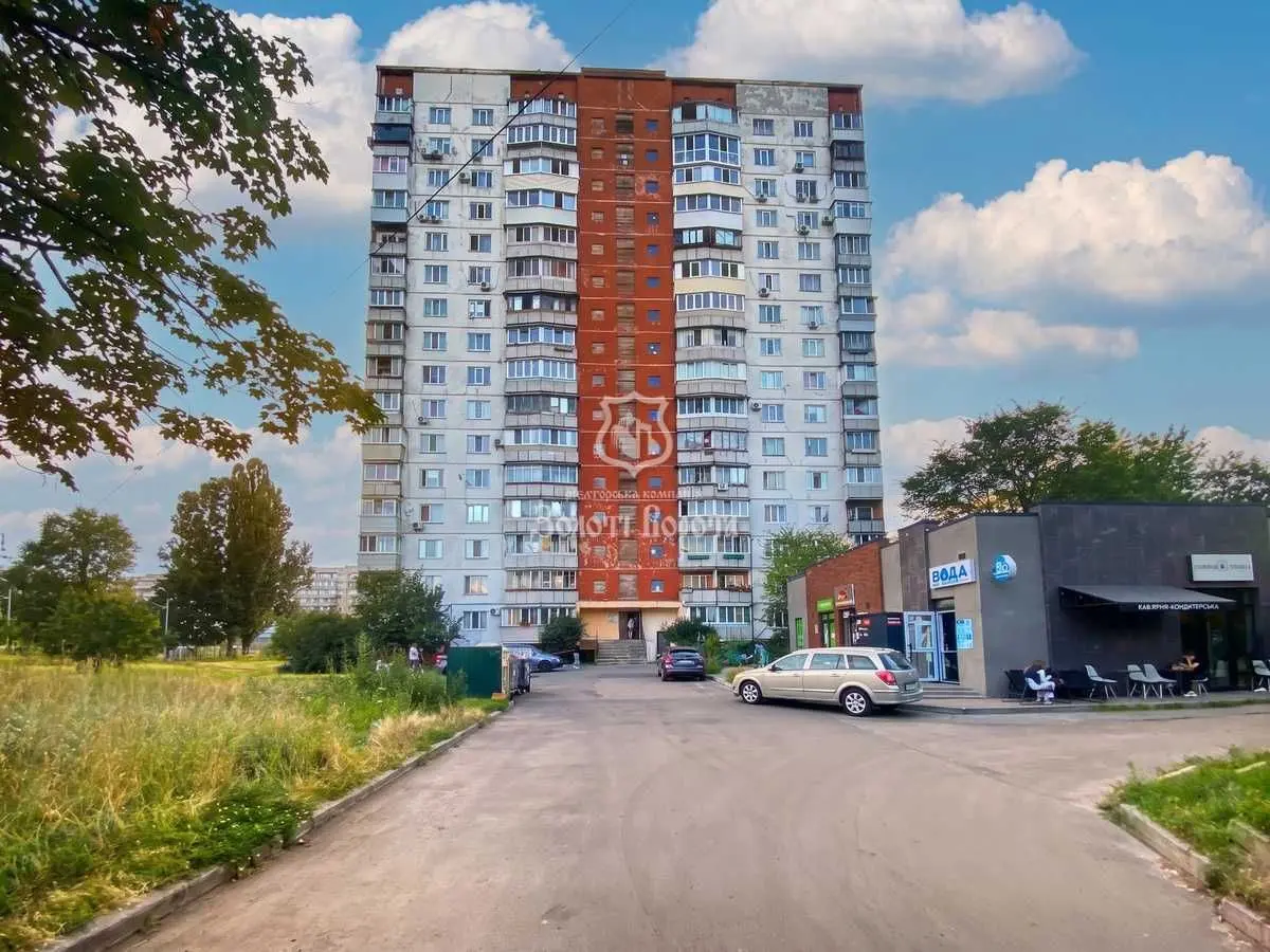 Фото Продаю 1-комнатную квартиру, 34.1 кв. м, Булгакова ул. 15а Киев, цена: 42000 USD, код 7084