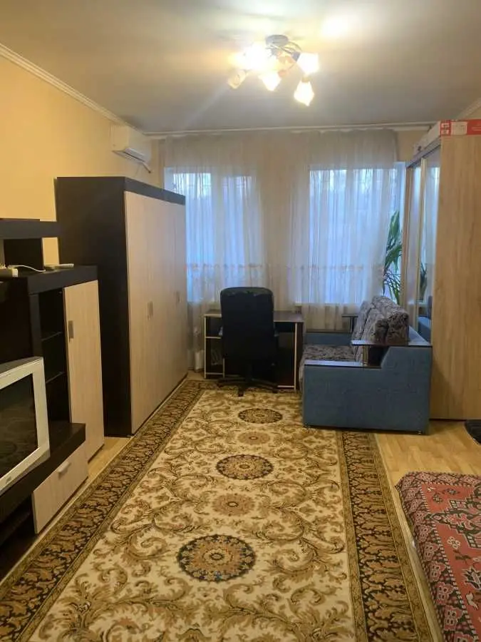 Фото Зняти 2 кімнатну квартиру, Космонавта Волкова вул. 9 Дніпро в довгострокову оренду, ціна: 13000 UAH, код 7089