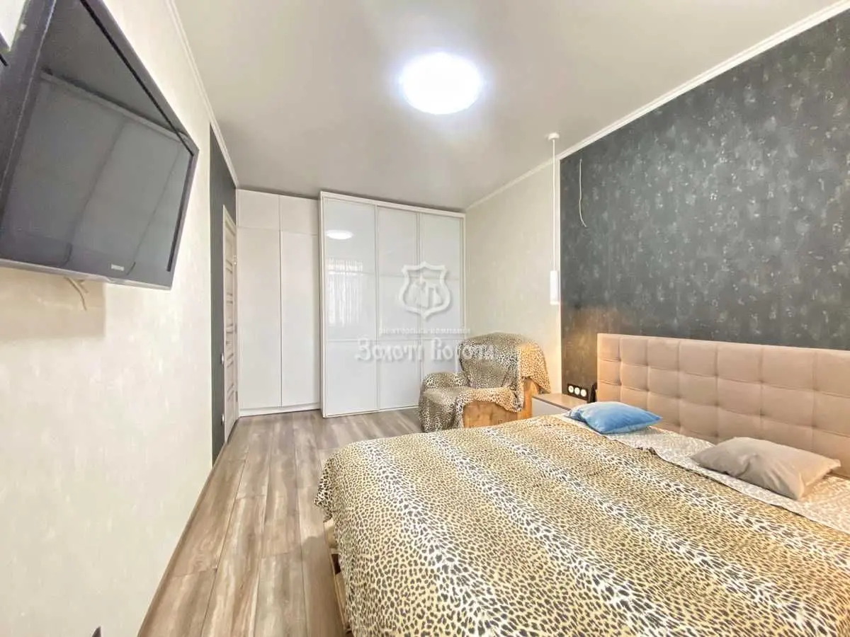 Фото Продаю 2 кімнатну квартиру, 64.7 кв. м, Західна вул. 10 Ірпінь, ціна: 98000 USD, код 7093