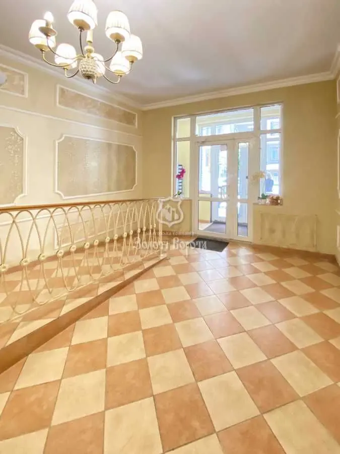 Фото Продаю 2 кімнатну квартиру, 64.7 кв. м, Західна вул. 10 Ірпінь, ціна: 98000 USD, код 7093