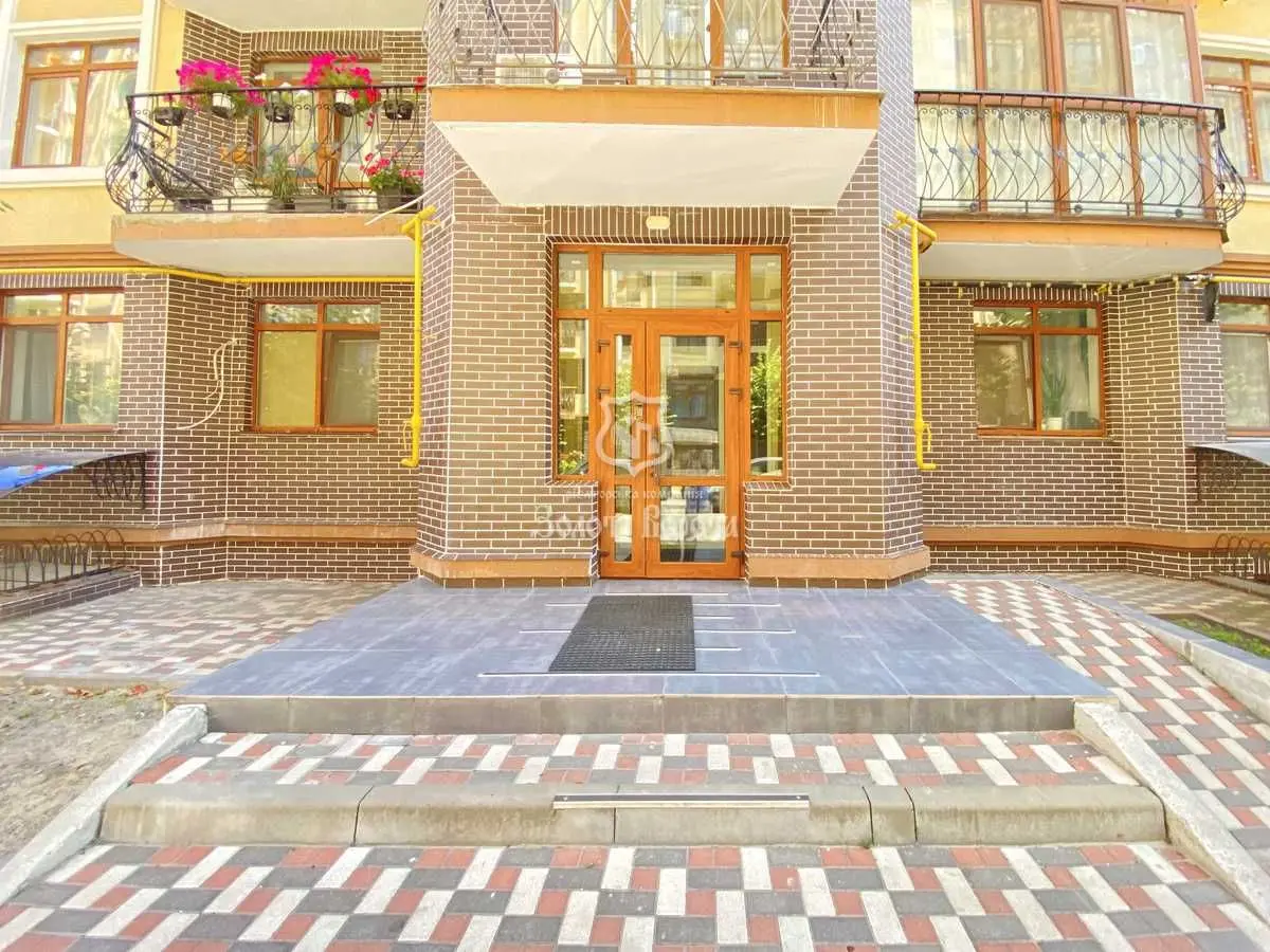 Фото Продаю 2 кімнатну квартиру, 64.7 кв. м, Західна вул. 10 Ірпінь, ціна: 98000 USD, код 7093