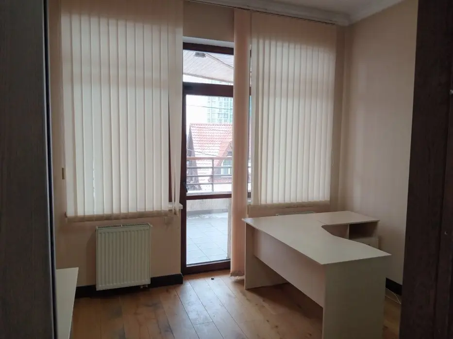 Фото Rent an office, Pavla Zahrebelnoho Street (Mykoly Raievskoho Street)  Kyiv for long-term rent, price: 9000 $, code 7101