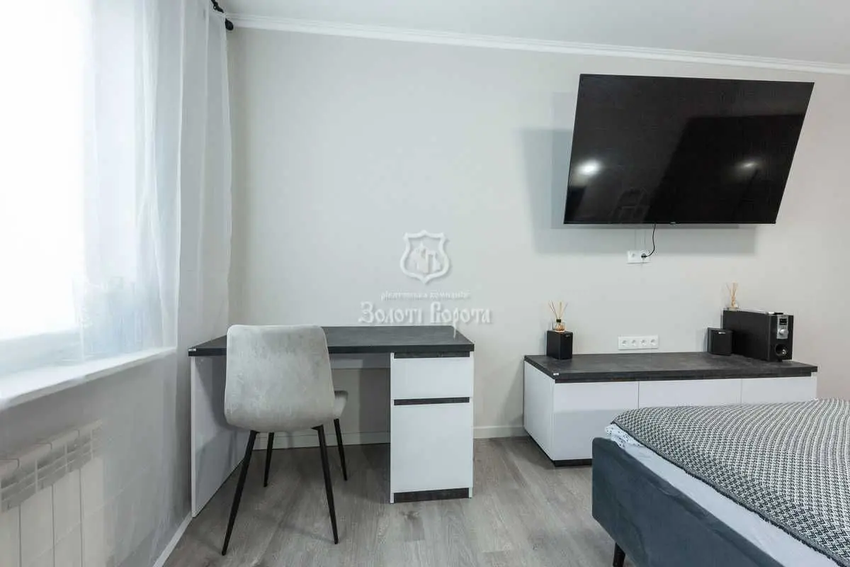 Фото Продаю 3 кімнатну квартиру, 93.1 кв. м, Урлівська вул. 30 Київ, ціна: 200000 USD, код 7117