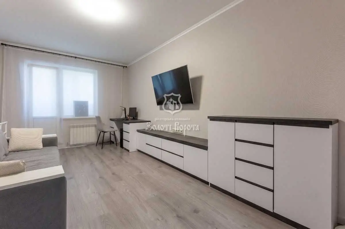 Фото Продаю 3 кімнатну квартиру, 93.1 кв. м, Урлівська вул. 30 Київ, ціна: 200000 USD, код 7117