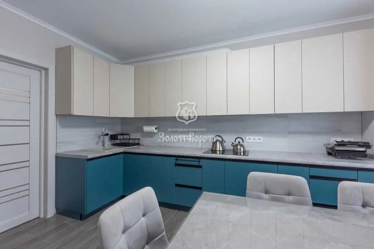 Фото Продаю 3 кімнатну квартиру, 93.1 кв. м, Урлівська вул. 30 Київ, ціна: 200000 USD, код 7117