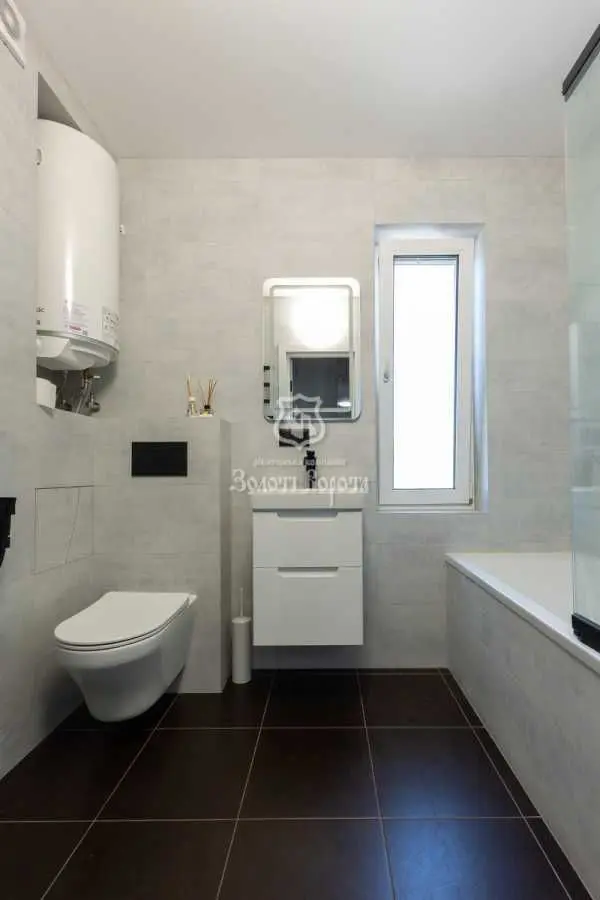 Фото Продаю 3 кімнатну квартиру, 93.1 кв. м, Урлівська вул. 30 Київ, ціна: 200000 USD, код 7117