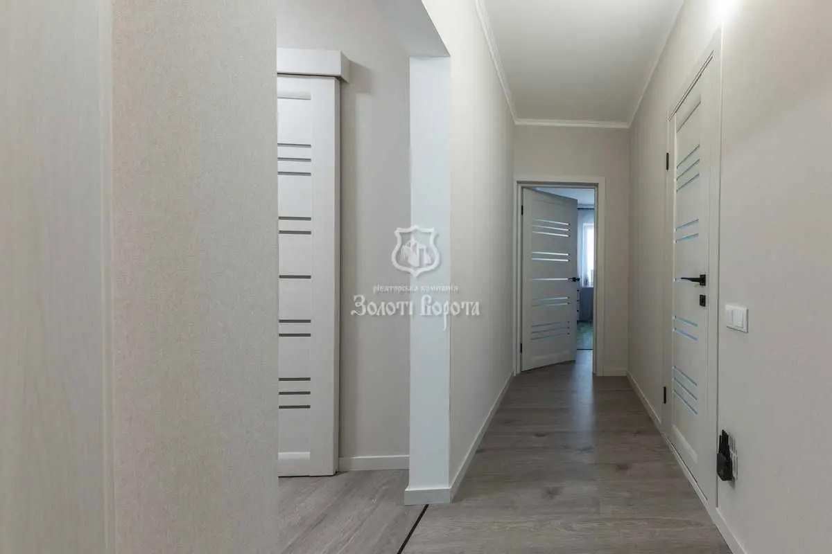 Фото Продаю 3 кімнатну квартиру, 93.1 кв. м, Урлівська вул. 30 Київ, ціна: 200000 USD, код 7117