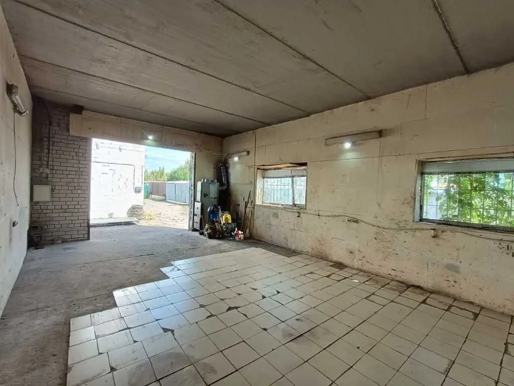 Фото Продаю парковочное место, гараж, 270 кв. м, Пуховская ул.  Киев, цена: 810 USD, код 7121