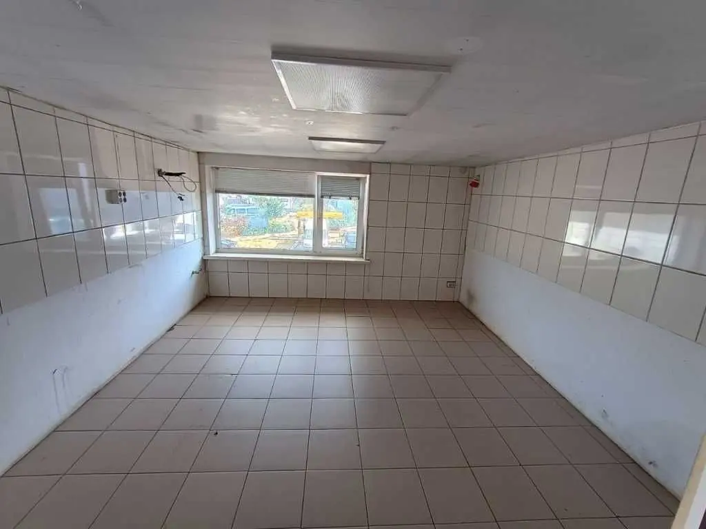 Фото Продаю парковочное место, гараж, 270 кв. м, Пуховская ул.  Киев, цена: 810 USD, код 7121