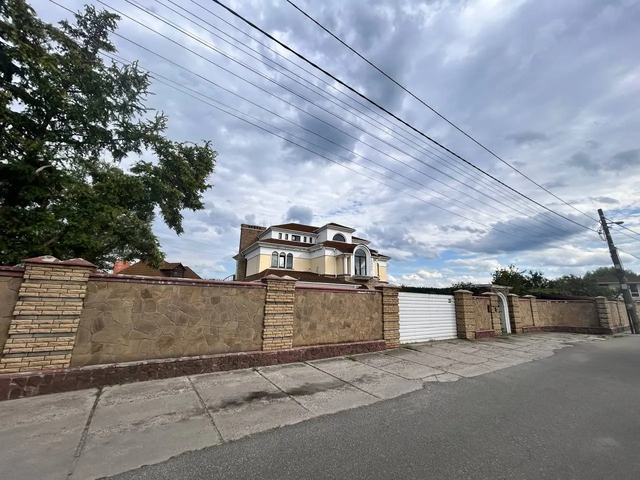 Фото Зняти будинок, Риболовецька вул.  Київ в довгострокову оренду, ціна: 8000 $, код 7138