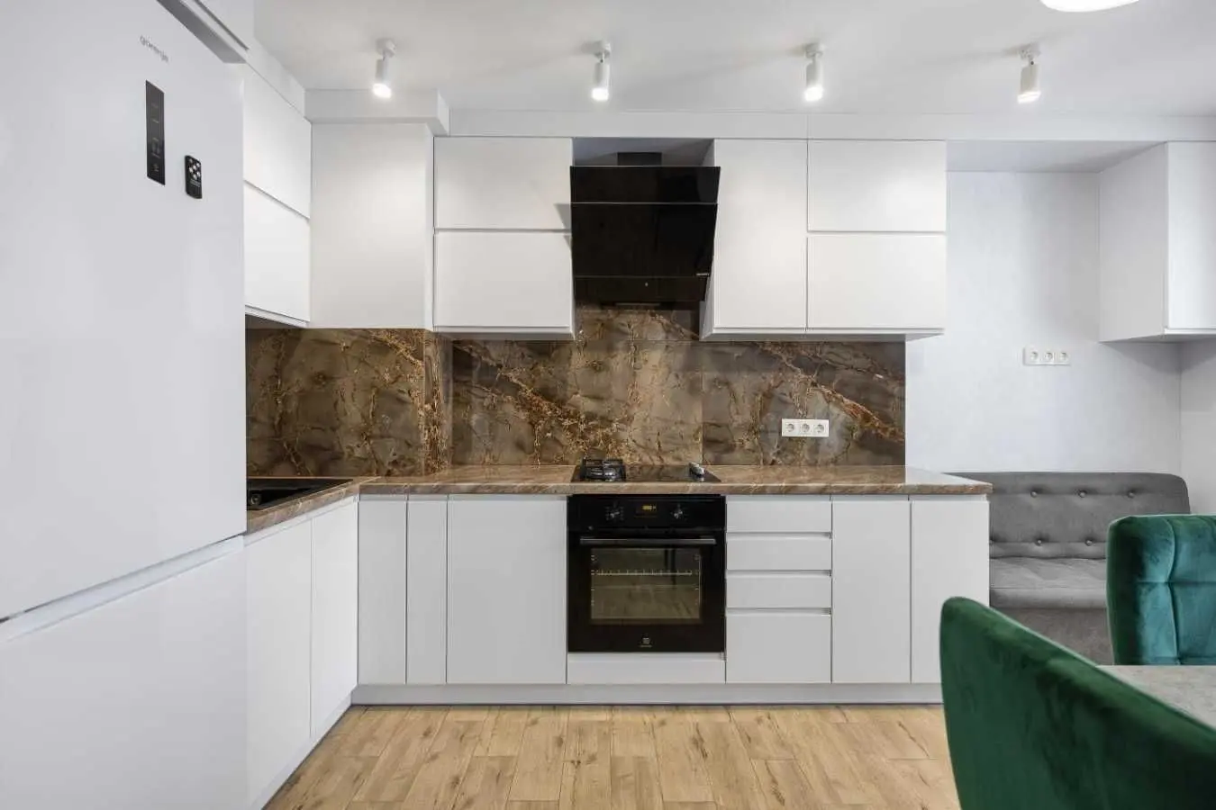 Фото Selling a 2-room apartment, 53.3 sq.m., Hlynianskyi Trakt Street  Lviv, price: 96000 EUR, code 7141