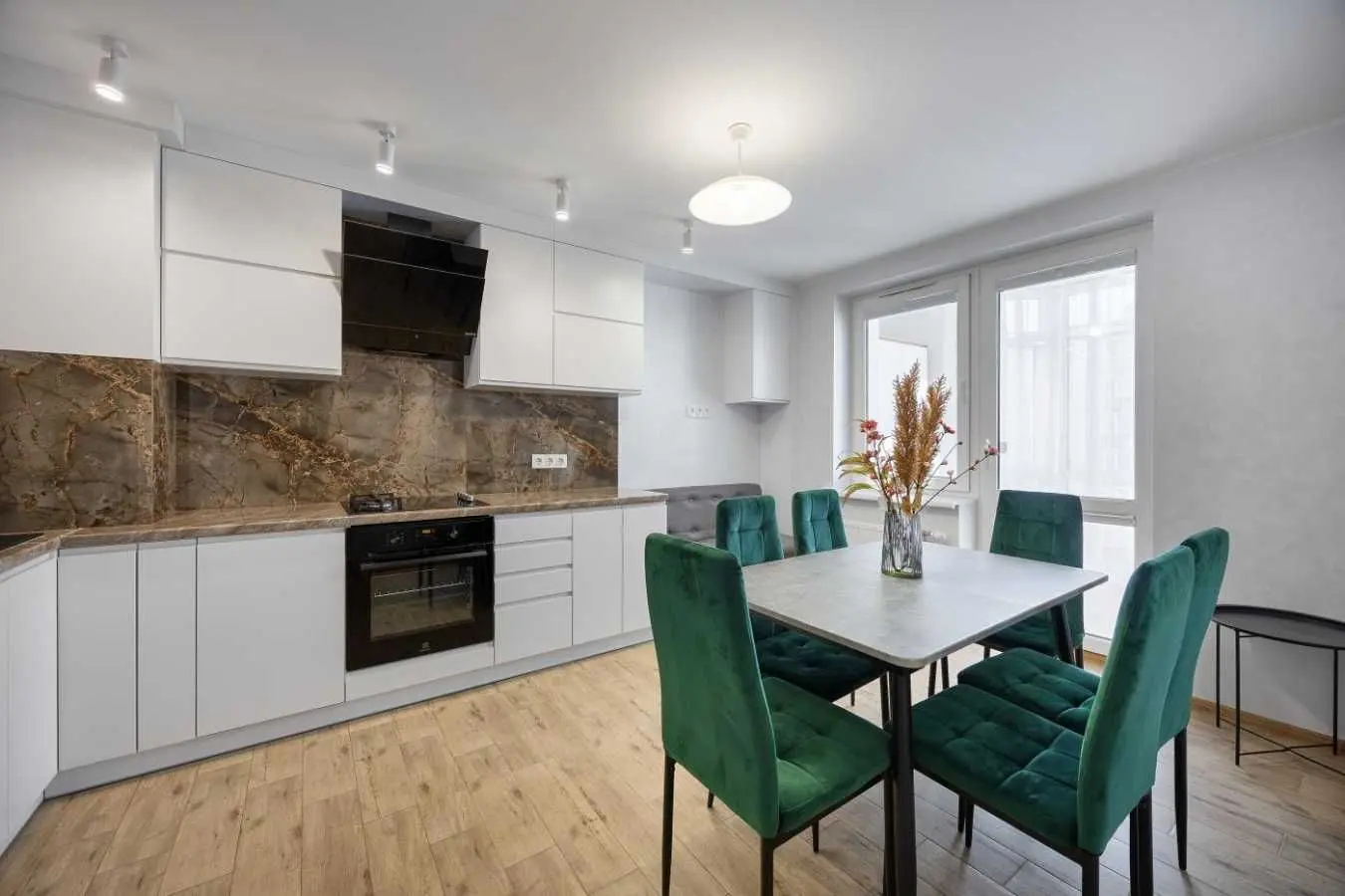 Фото Selling a 2-room apartment, 53.3 sq.m., Hlynianskyi Trakt Street  Lviv, price: 96000 EUR, code 7141