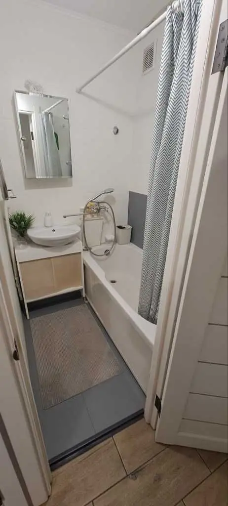 Фото Selling a 2-room apartment, 45.2 sq.m., Kyiv, price: 60000 USD, code 7142