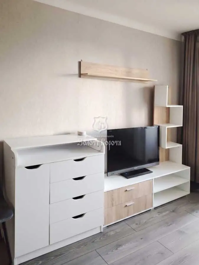 Фото Продаю 2-комнатную квартиру, 43.2 кв. м, Привокзальная ул. 12/1 Киев, цена: 71000 USD, код 7149