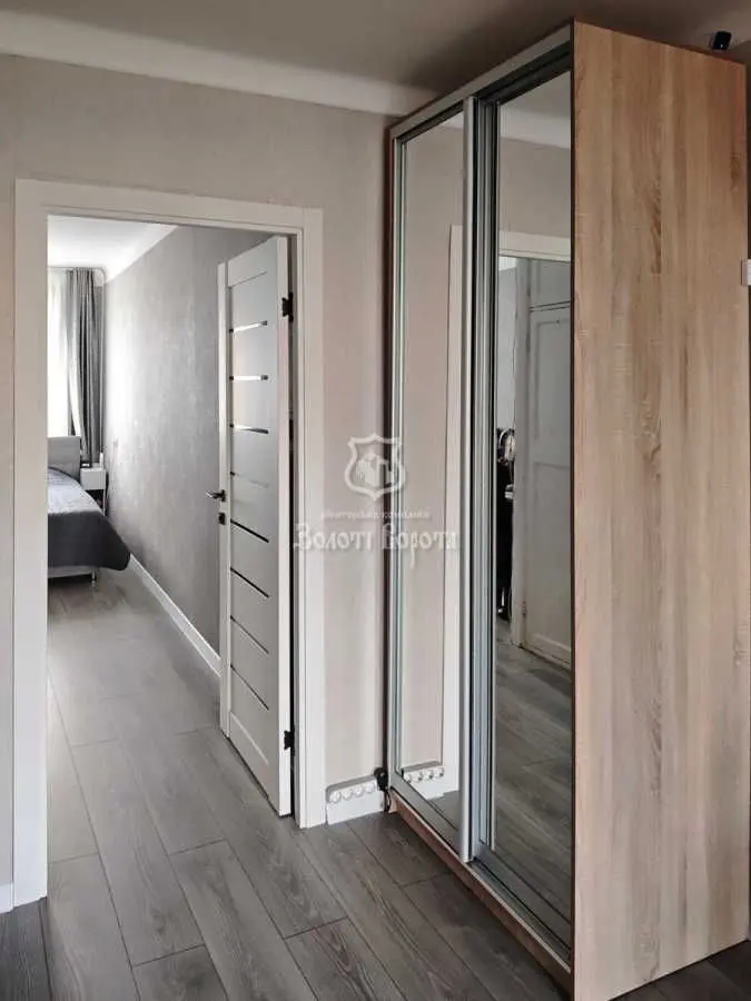Фото Продаю 2-комнатную квартиру, 43.2 кв. м, Привокзальная ул. 12/1 Киев, цена: 71000 USD, код 7149