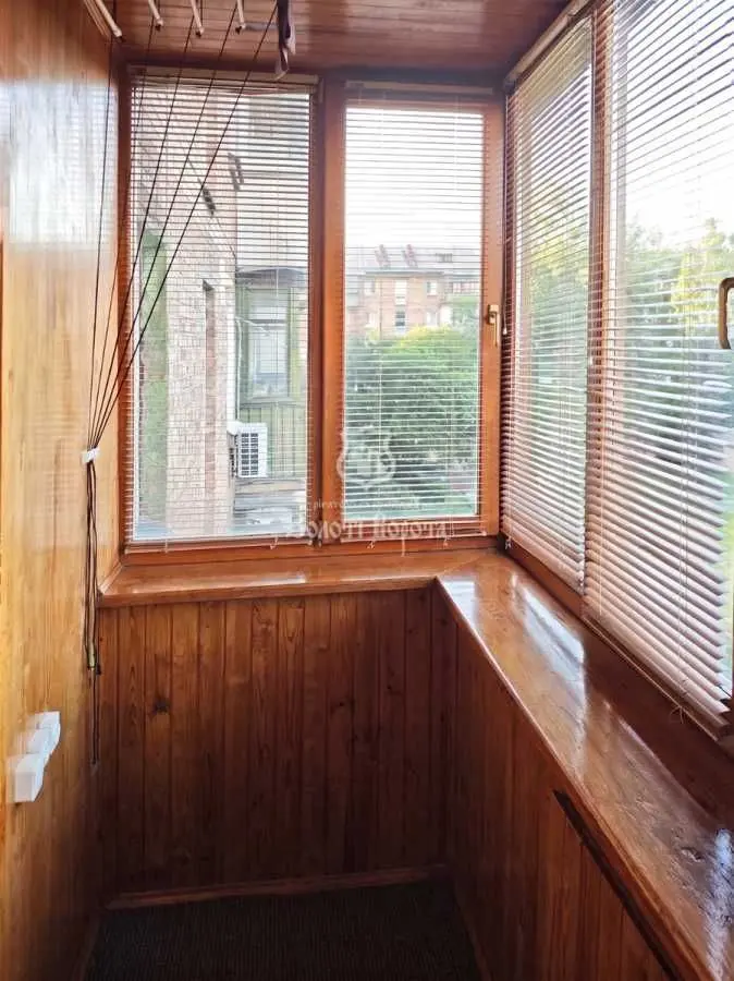 Фото Продаю 2-комнатную квартиру, 43.2 кв. м, Привокзальная ул. 12/1 Киев, цена: 71000 USD, код 7149