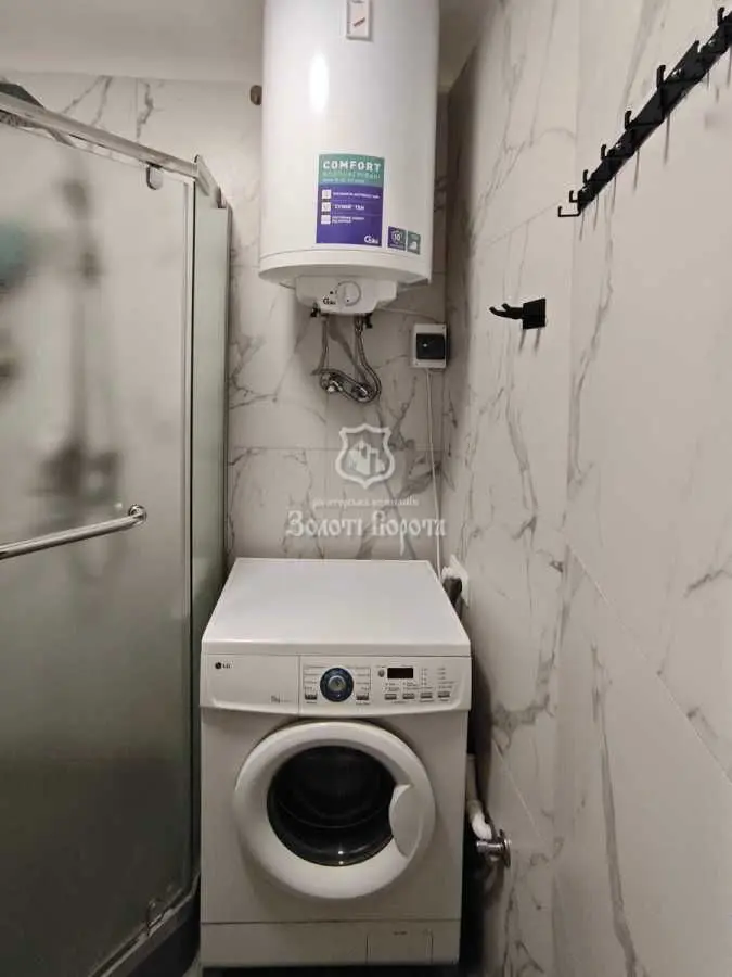 Фото Продаю 2-комнатную квартиру, 43.2 кв. м, Привокзальная ул. 12/1 Киев, цена: 71000 USD, код 7149