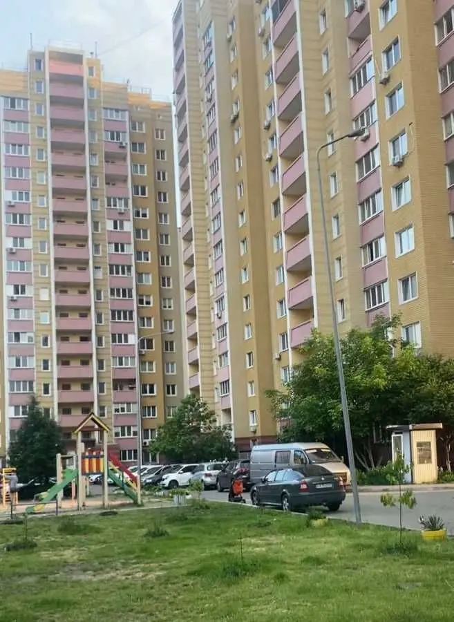 Фото Продаю 2-комнатную квартиру, 66 кв. м, Михаила Максимовича ул. (Онуфрия Трутенко) 9в Киев, цена: 113000 USD, код 7151