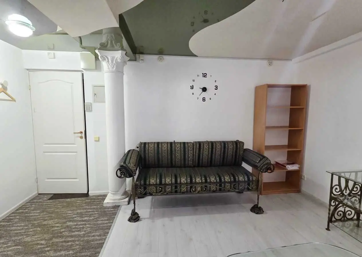Фото Rent an office, Klovskyi Descent 12 Kyiv for long-term rent, price: 340 USD, code 7154