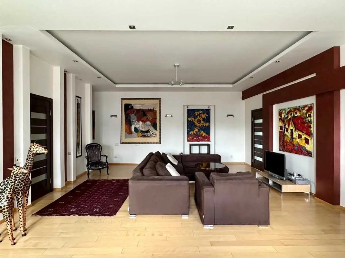 Фото Selling a 3-room apartment, 93.6 sq.m., Knyaziv Ostrozkykh street (Moskovska street)  Kyiv, price: 298000 USD, code 7158