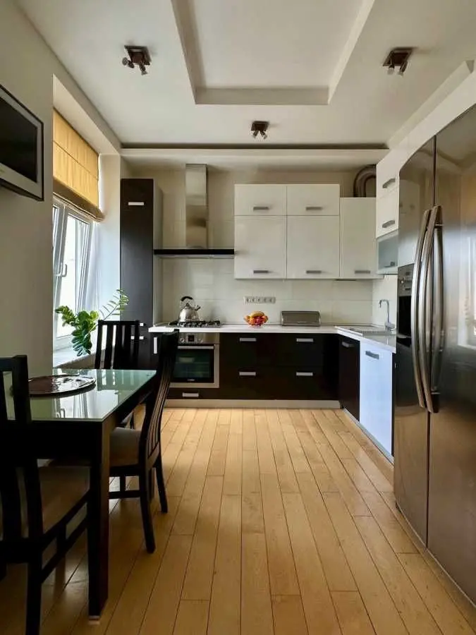 Фото Selling a 3-room apartment, 93.6 sq.m., Knyaziv Ostrozkykh street (Moskovska street)  Kyiv, price: 298000 USD, code 7158
