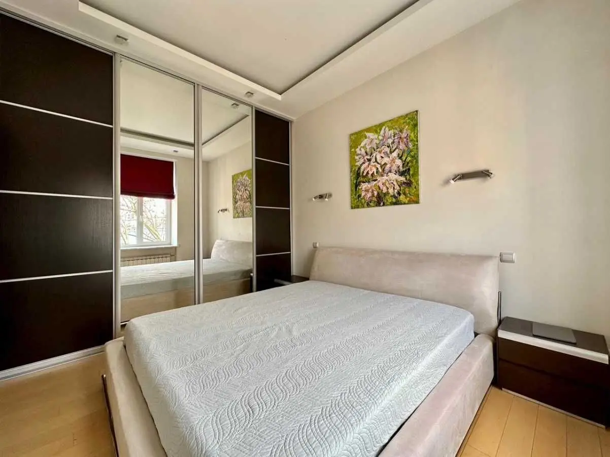 Фото Selling a 3-room apartment, 93.6 sq.m., Knyaziv Ostrozkykh street (Moskovska street)  Kyiv, price: 298000 USD, code 7158