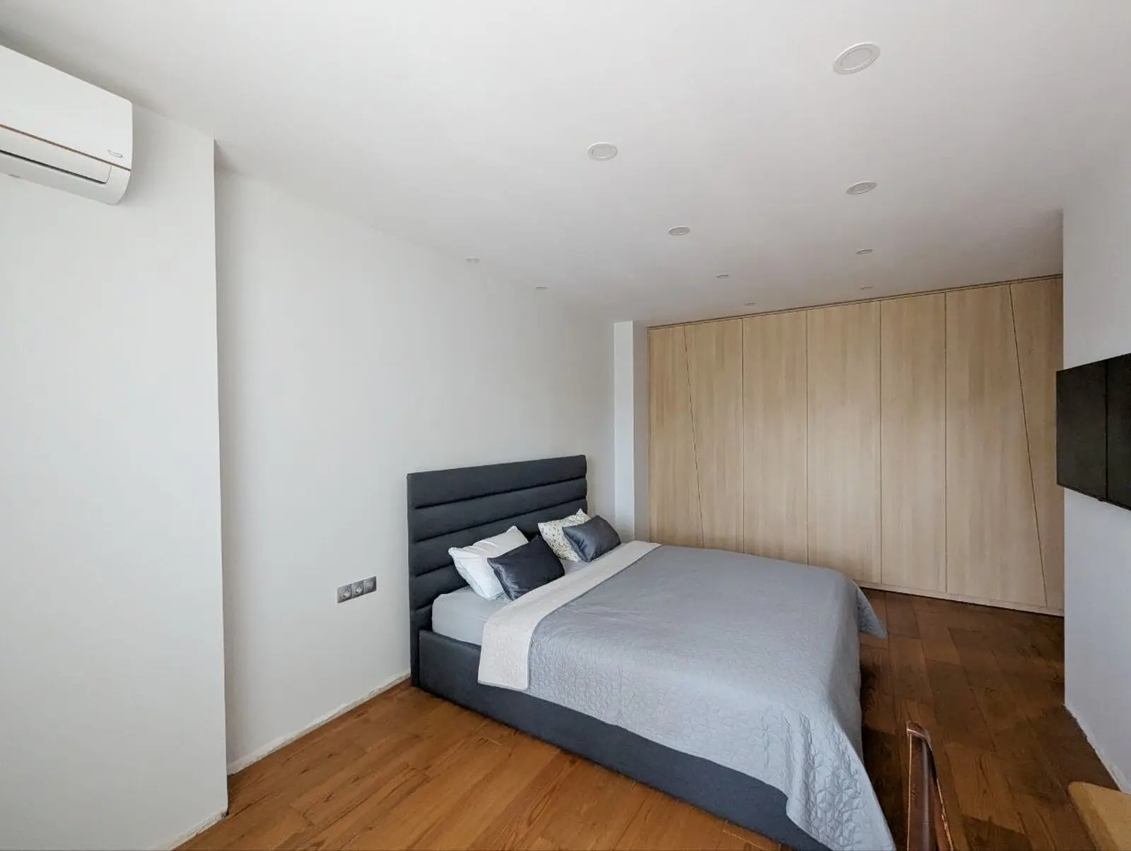 Фото Rent a 3-room apartment, Mykhaila Dontsia Street 2а Kyiv for long-term rent, price: 50000 грн, code 7161