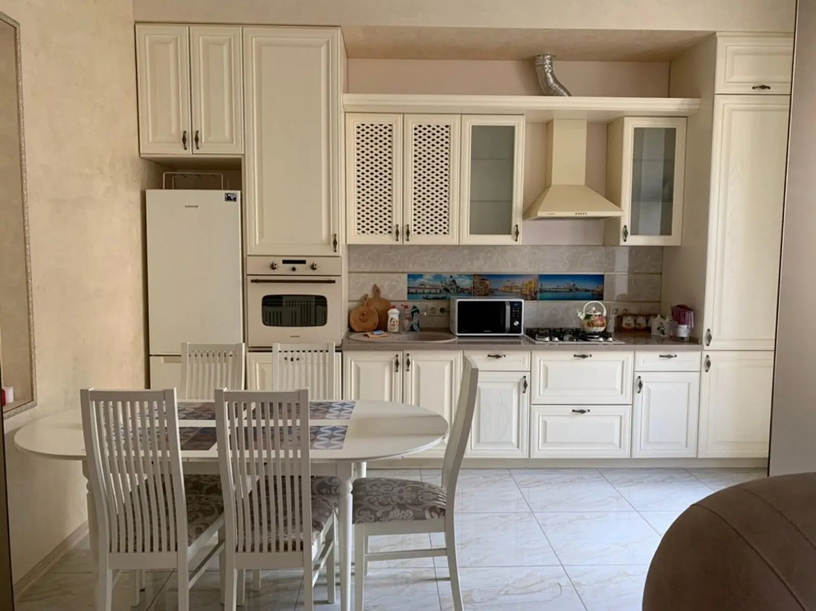 Фото Rent a 3-room apartment, Vozdvyzhenska Street  Kyiv for long-term rent, price: 1200 $, code 7163