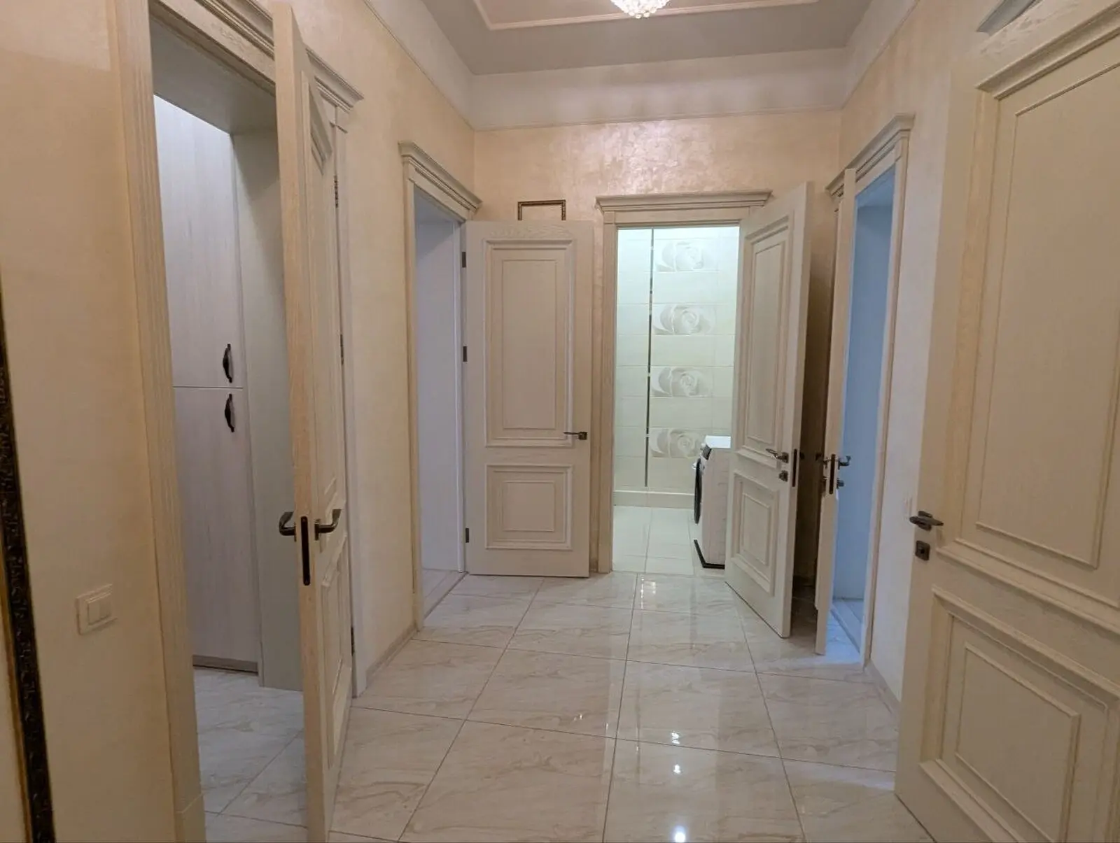 Фото Rent a 3-room apartment, Vozdvyzhenska Street  Kyiv for long-term rent, price: 1200 $, code 7163