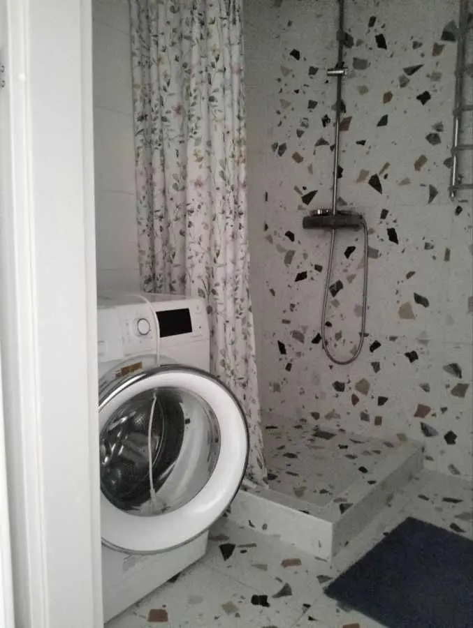 Фото Зняти 1 кімнатну квартиру, Варненська вул.  Одеса в довгострокову оренду, ціна: 250 USD, код 7166
