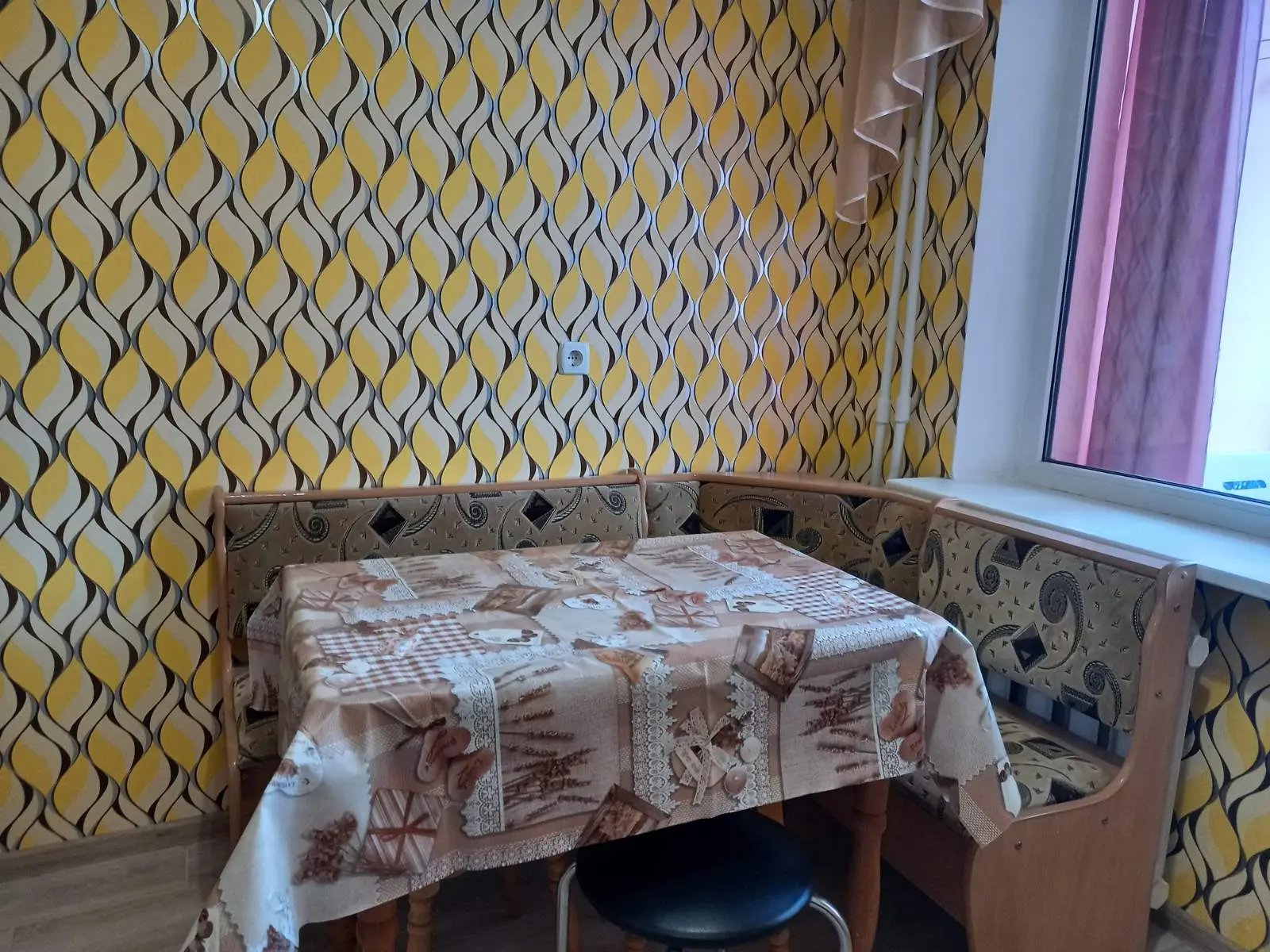 Фото Зняти 1 кімнатну квартиру, Олени Пчілки вул. 4 Київ в довгострокову оренду, ціна: 14000 UAH, код 7169
