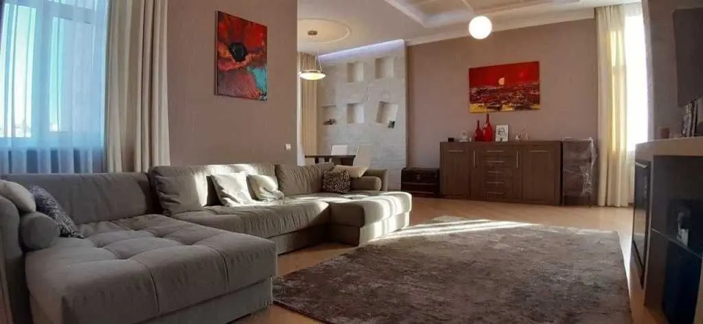Фото Selling a 4-room apartment, 137 sq.m., Dmytrivska Street 66а Kyiv, price: 350000 USD, code 7179