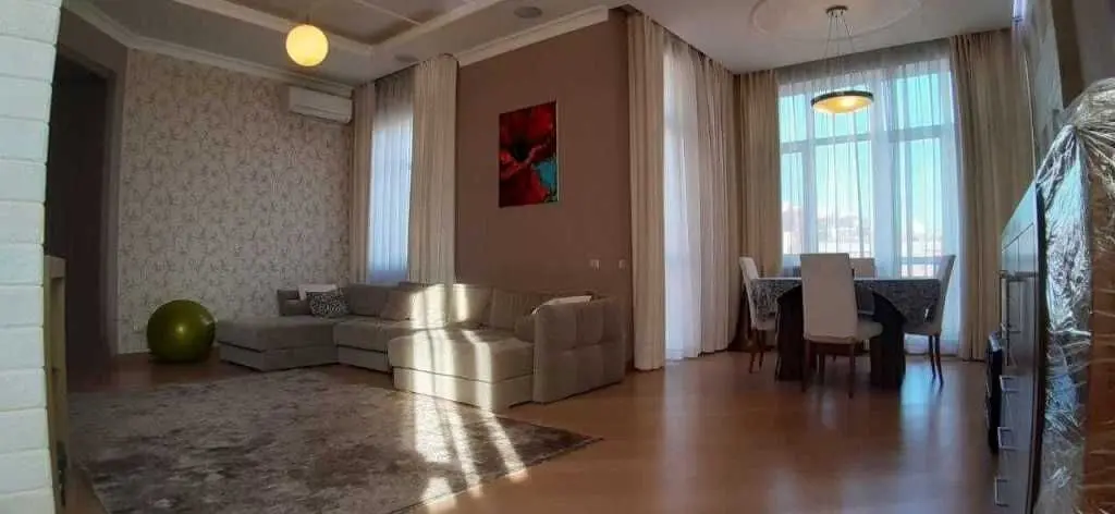 Фото Selling a 4-room apartment, 137 sq.m., Dmytrivska Street 66а Kyiv, price: 350000 USD, code 7179