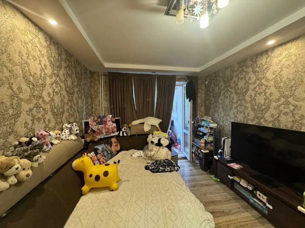 Фото Продаю 2 кімнатну квартиру, 42.6 кв. м, Тополева вул. 3 Дніпро, ціна: 45000 USD, код 7197