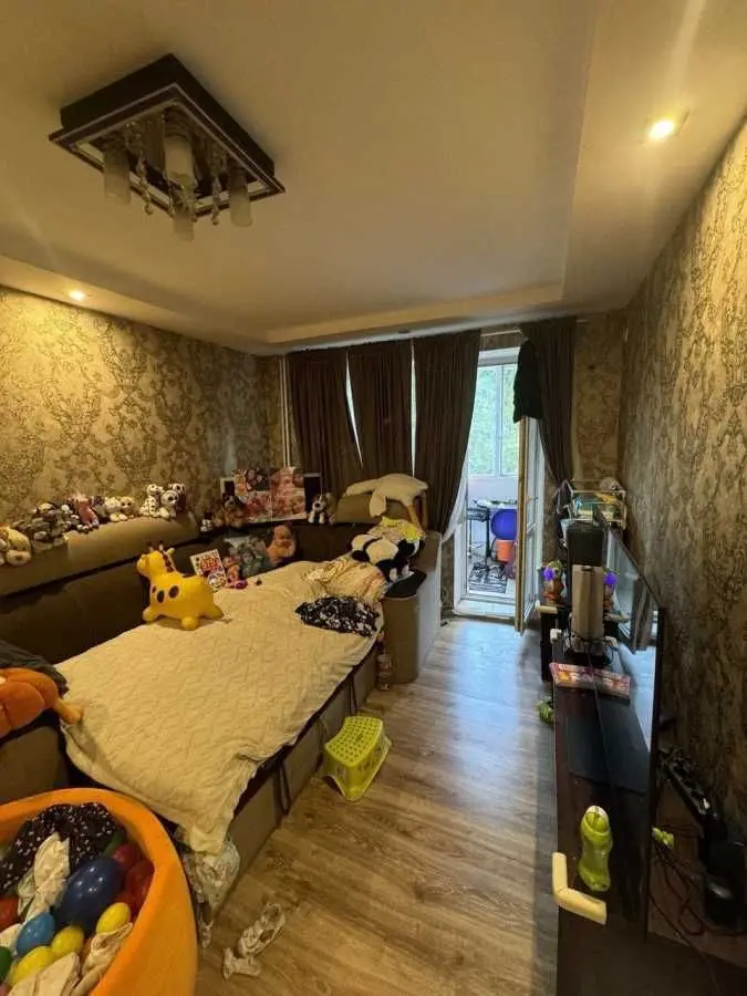 Фото Продаю 2 кімнатну квартиру, 42.6 кв. м, Тополева вул. 3 Дніпро, ціна: 45000 USD, код 7197