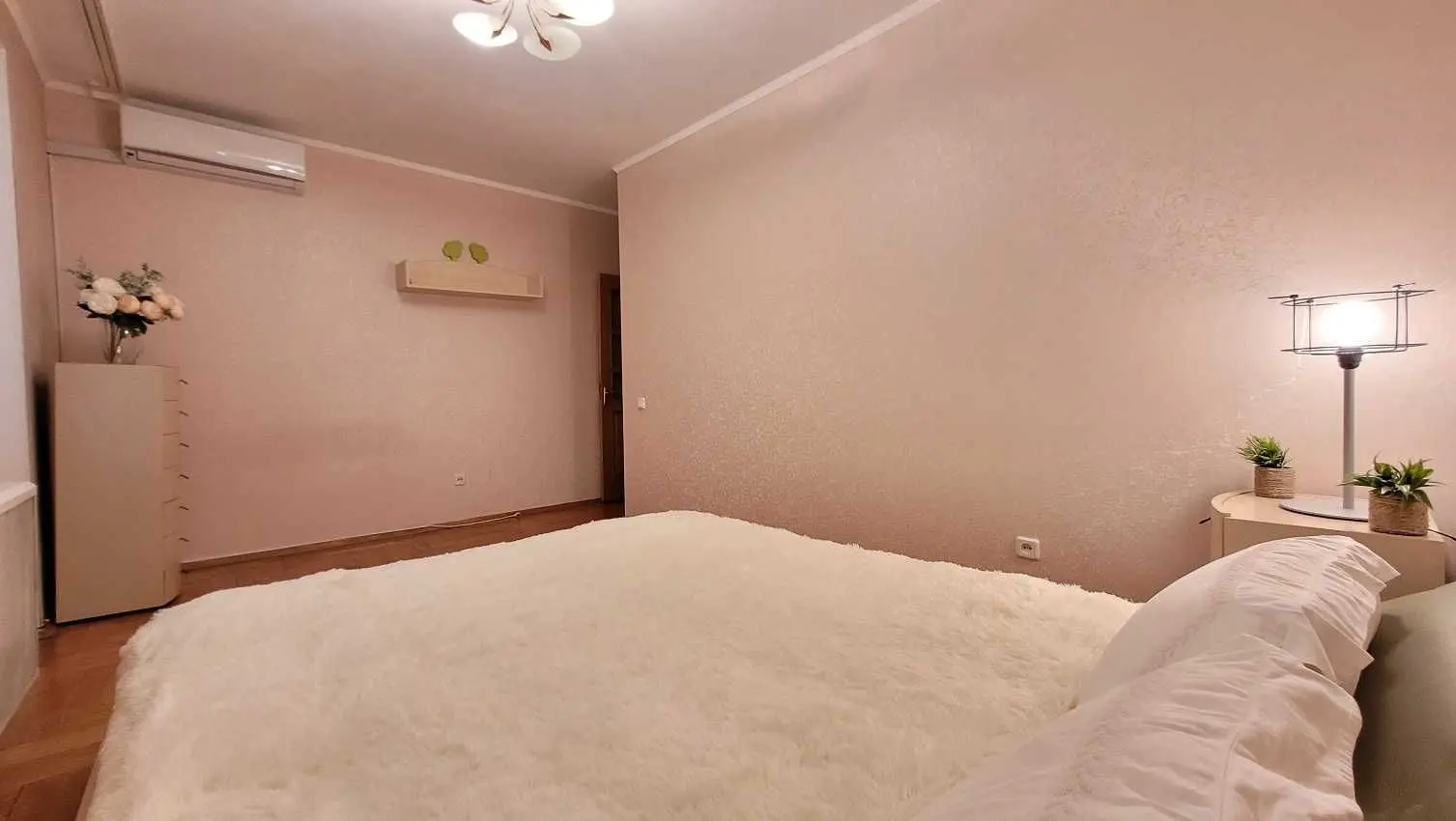 Фото Продаю 3 кімнатну квартиру, 91 кв. м, Анни Ахматової вул. 3 Київ, ціна: 110000 USD, код 7199