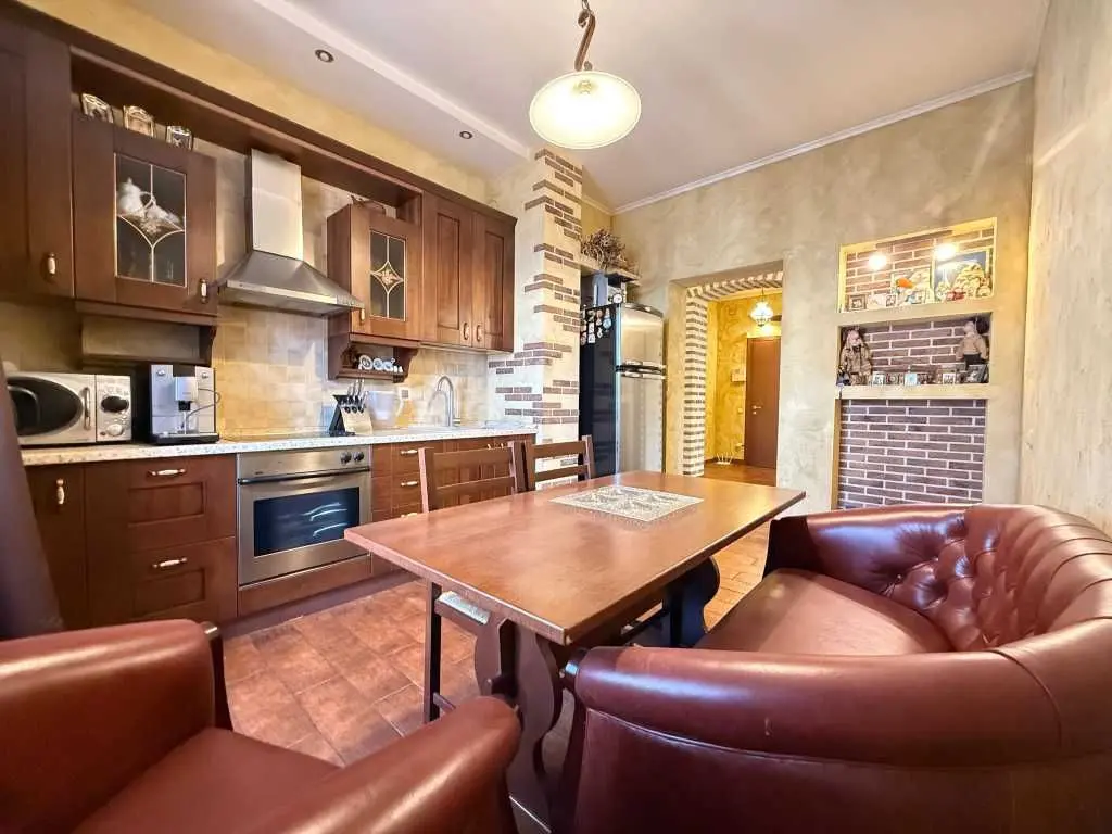 Фото Selling a 2-room apartment, 76.1 sq.m., Urlivska Street 4а Kyiv, price: 137000 USD, code 7200