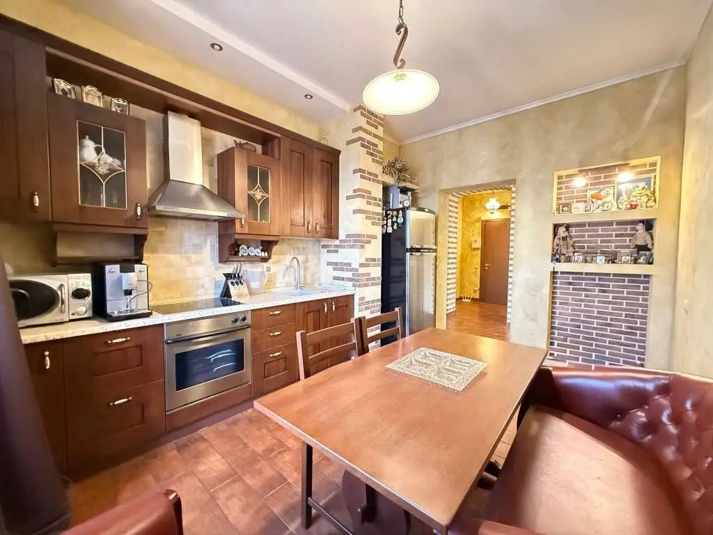 Фото Selling a 2-room apartment, 76.1 sq.m., Urlivska Street 4а Kyiv, price: 137000 USD, code 7200