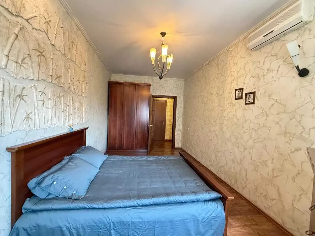Фото Selling a 2-room apartment, 76.1 sq.m., Urlivska Street 4а Kyiv, price: 137000 USD, code 7200