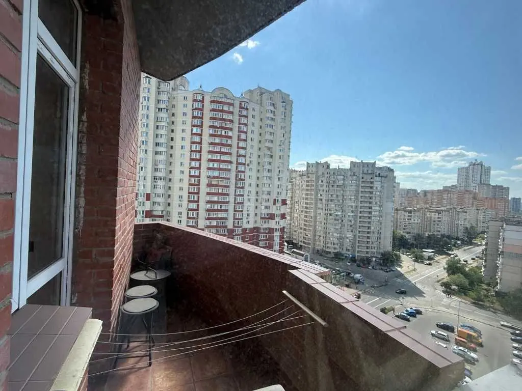 Фото Selling a 2-room apartment, 76.1 sq.m., Urlivska Street 4а Kyiv, price: 137000 USD, code 7200