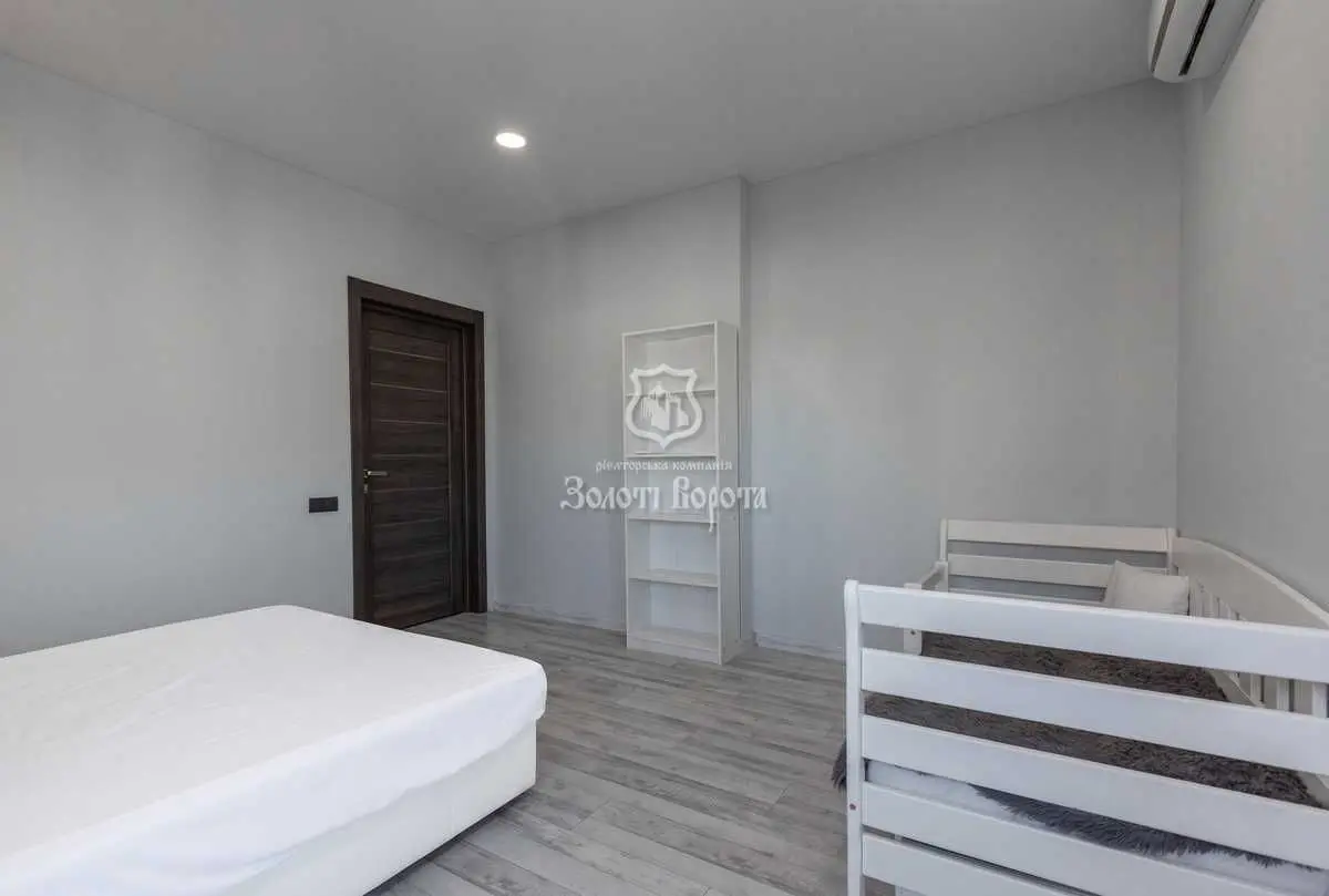 Фото Selling a 2-room apartment, 70.6 sq.m., Dragomanova Street 2 Kyiv, price: 130000 USD, code 7212