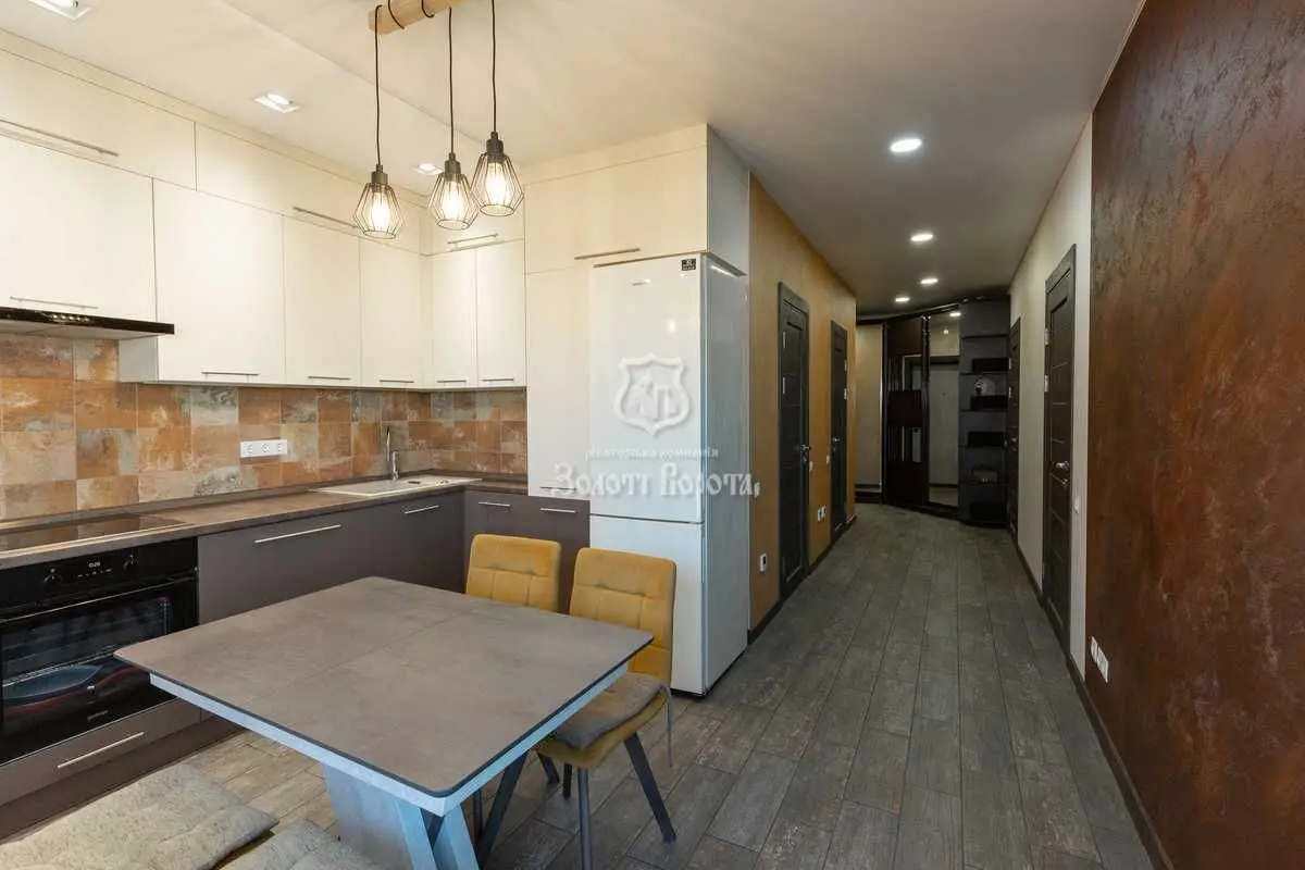 Фото Selling a 2-room apartment, 70.6 sq.m., Dragomanova Street 2 Kyiv, price: 130000 USD, code 7212