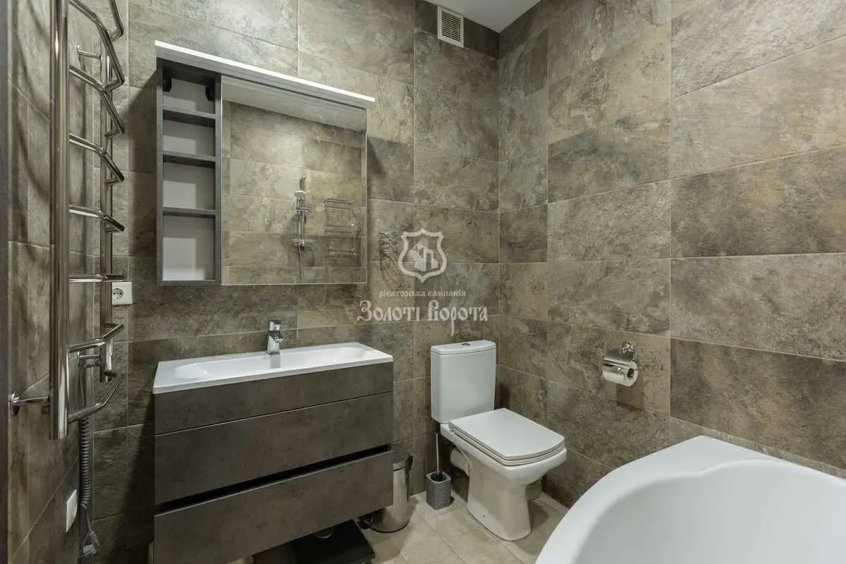 Фото Selling a 2-room apartment, 70.6 sq.m., Dragomanova Street 2 Kyiv, price: 130000 USD, code 7212