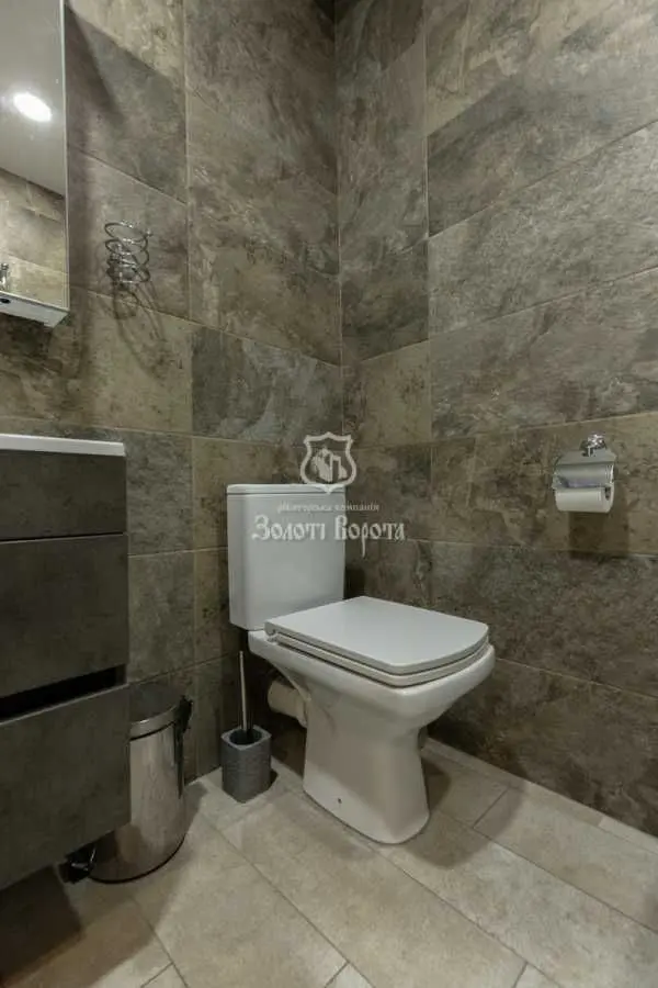 Фото Selling a 2-room apartment, 70.6 sq.m., Dragomanova Street 2 Kyiv, price: 130000 USD, code 7212
