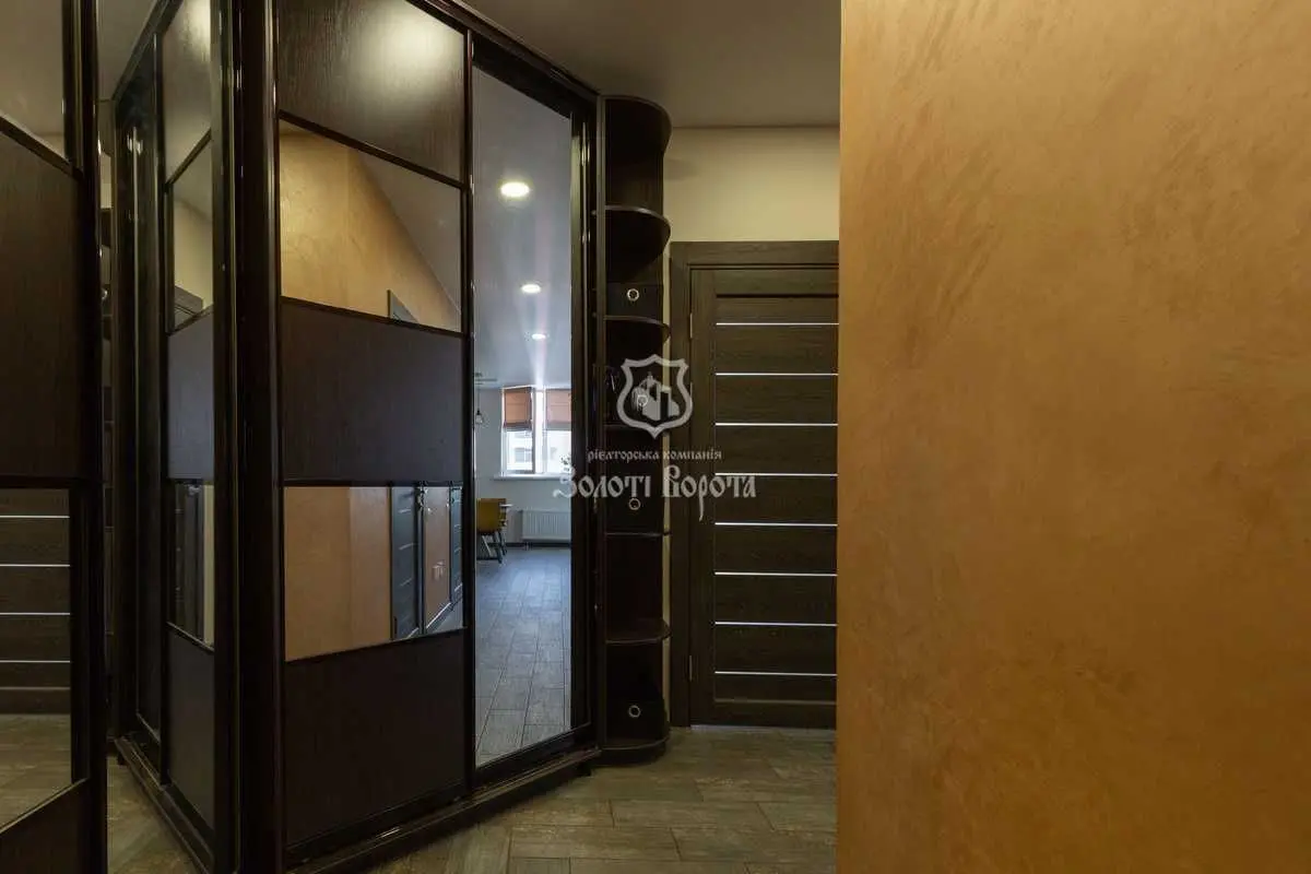 Фото Selling a 2-room apartment, 70.6 sq.m., Dragomanova Street 2 Kyiv, price: 130000 USD, code 7212