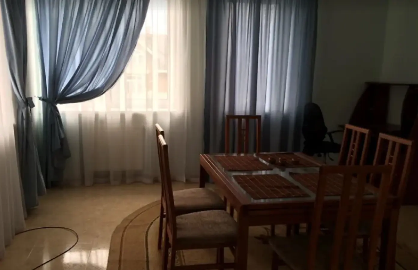 Фото Зняти будинок, Варвари Маслюченко вул. (Жданова)  Київ в довгострокову оренду, ціна: 2300 $, код 7218