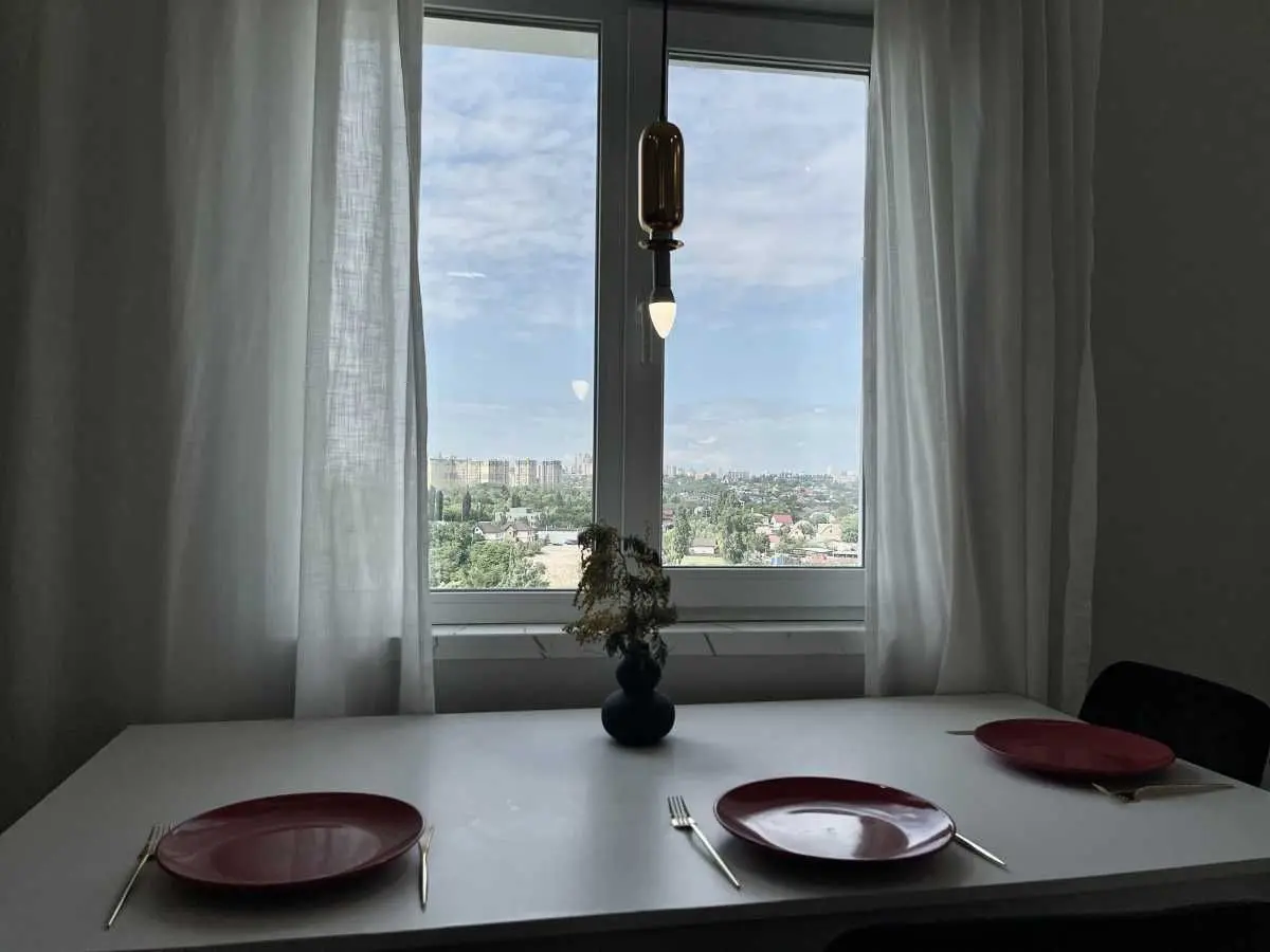Фото Selling a 1-room apartment, 41 sq.m., Mykhaila Maksymovycha Street (Onufriia Trutenka Street)  Kyiv, price: 105000 USD, code 7224