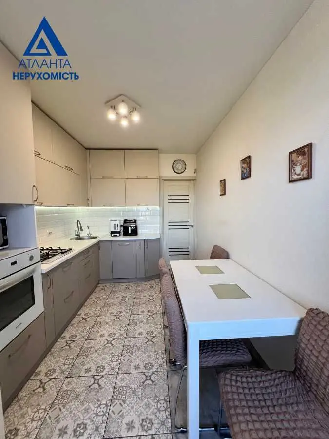 Фото Selling a 1-room apartment, 41 sq.m., Strumovka, price: 65000 USD, code 7225