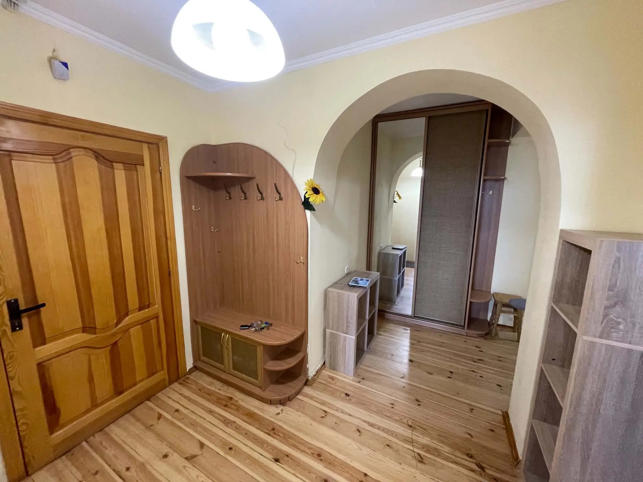 Фото Зняти 2 кімнатну квартиру, Василя Верховинця вул. 10 Київ в довгострокову оренду, ціна: 20000 UAH, код 7232