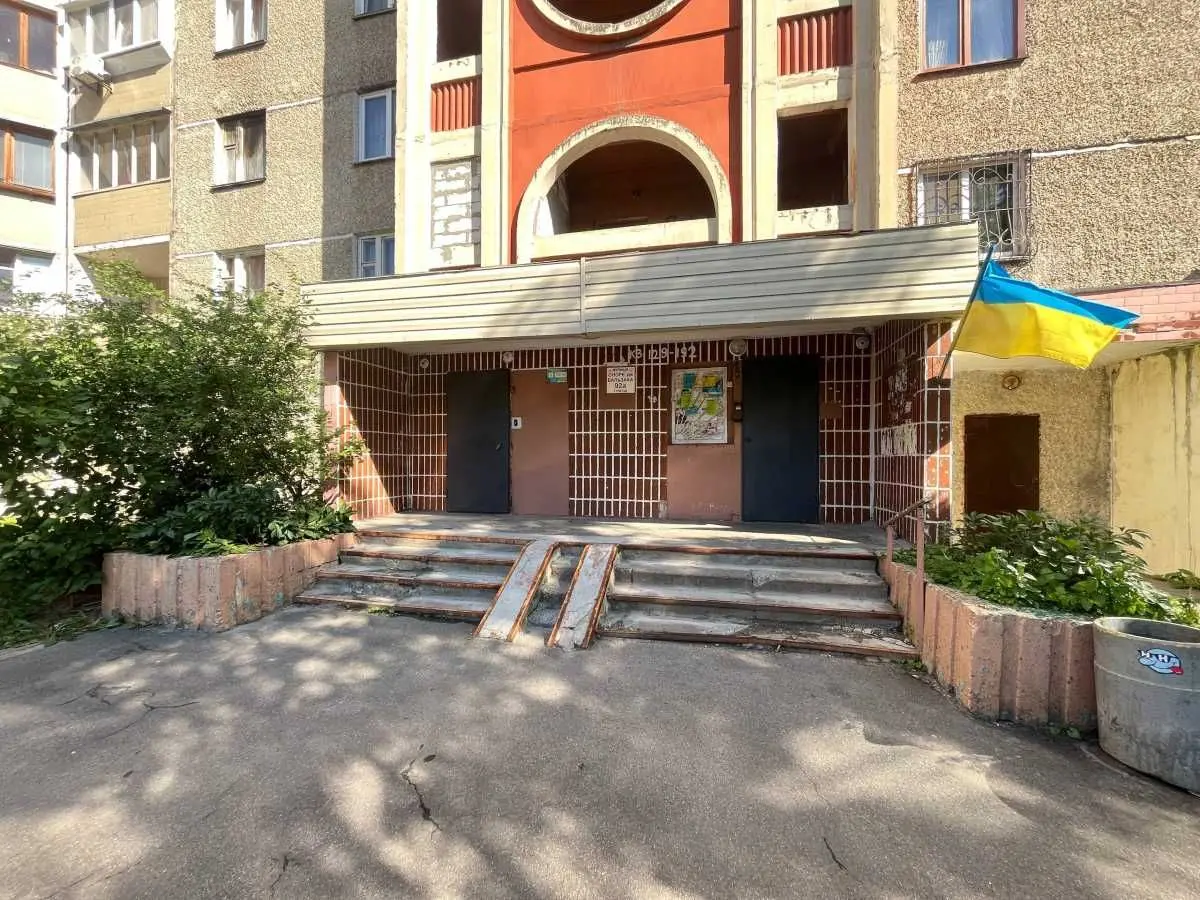 Фото Selling a 3-room apartment, 72 sq.m., Onore de Balzaka Street  Kyiv, price: 64000 USD, code 7238
